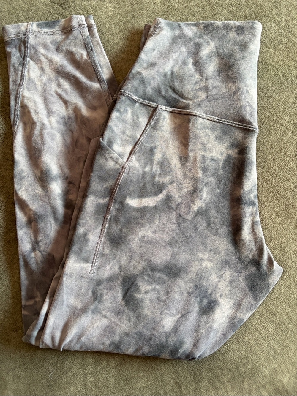 Lululemon Align Leggings Size 10 - with pockets